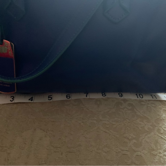 Handbag - Picture 8 of 9